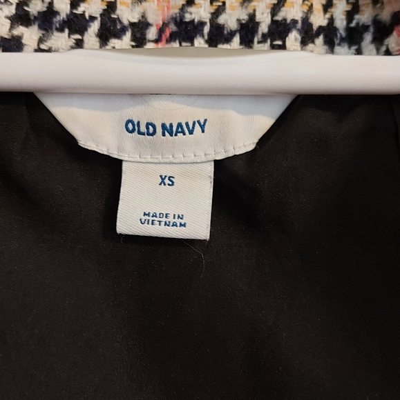 Oversized Plaid Blazer (size:XS, Brand: Old Navy, colour: black & pink) - Picture 6 of 6